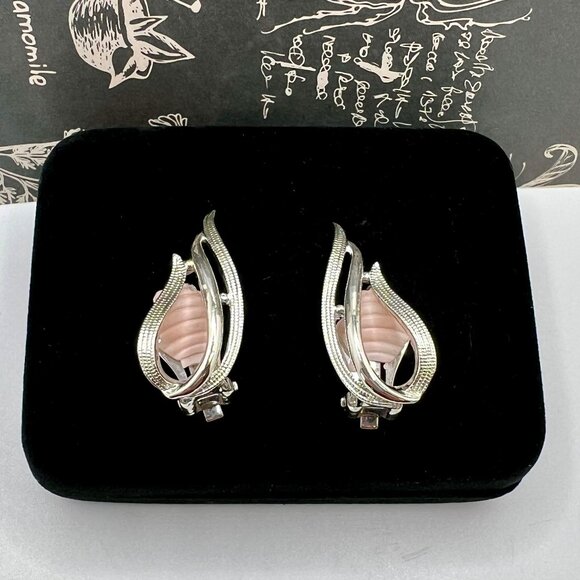 Sarah Coventry Silver Winged CLIP Earrings - Picture 3 of 5